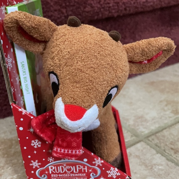 Classic Rudolph the Red-Nosed Reindeer Plush Toy Santa’s Big Night Book Gift Set - Picture 4 of 12
